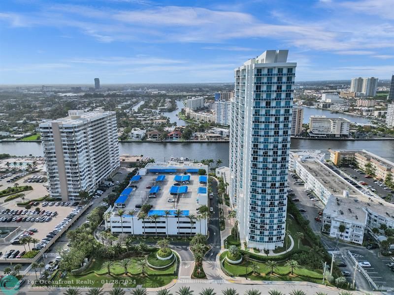 Photo of 1945 Ocean Dr #501 listing for Sale