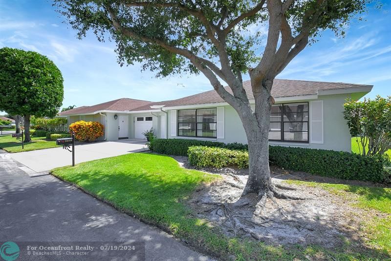 Unit B in BENT TREE VILLAS EAST Condominimum for Sale in Boynton Beach