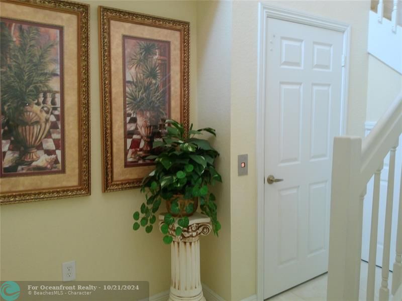 Unit 202 in eXETER Condominimum for Sale in Tamarac MLS F10467367