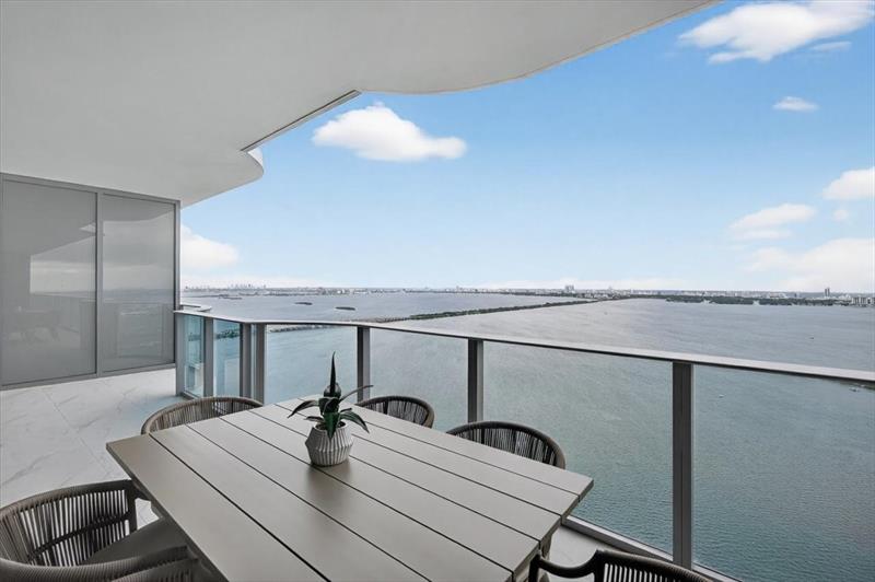 Photo of 700 24th Street #4802 listing for Sale