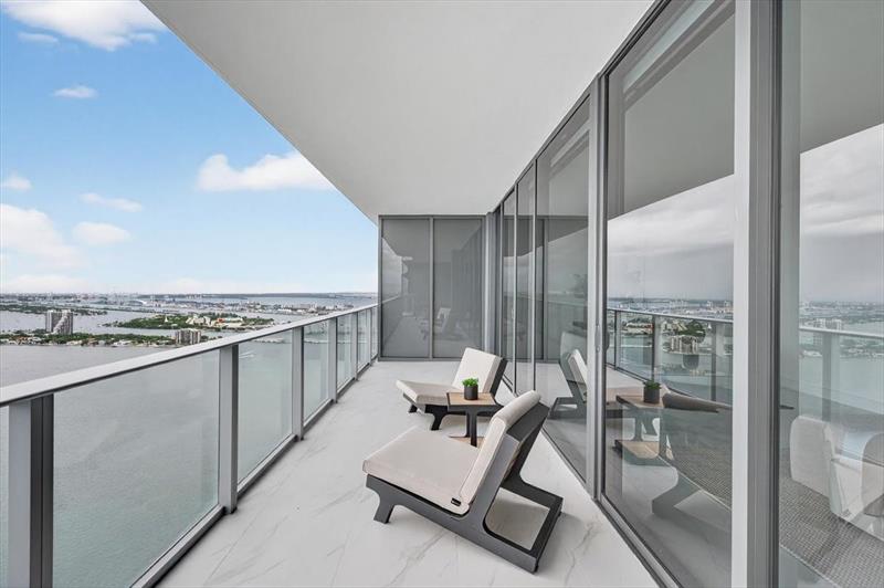 Photo of 700 24th Street #4802 listing for Sale