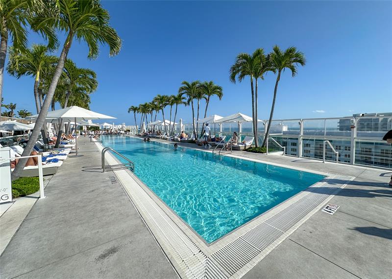 Photo of 2301 Collins Ave #1015 listing for Sale