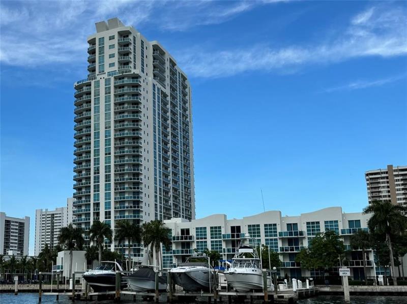 Photo of 1945 Ocean Dr #509 listing for Sale