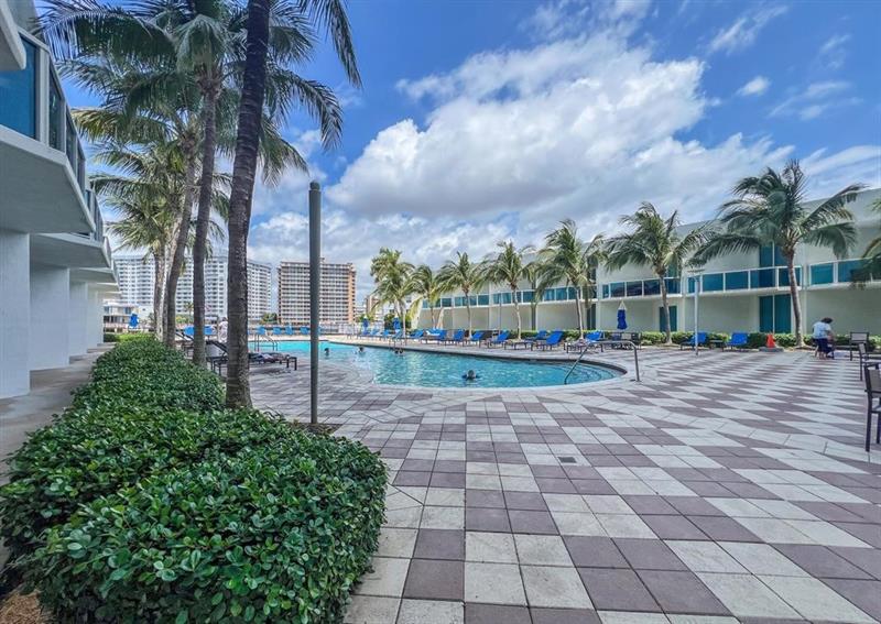 Photo of 1945 Ocean Dr #509 listing for Sale