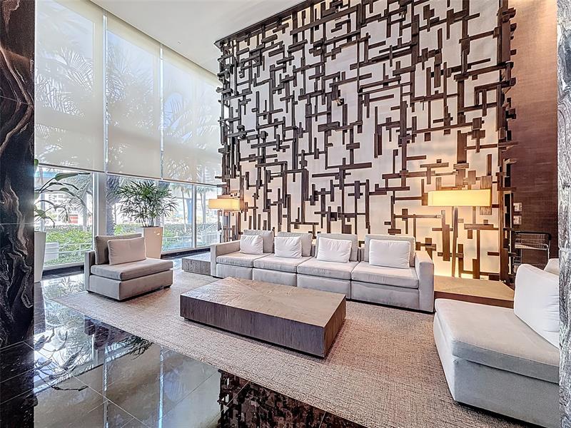 Photo of 1800 Ocean Dr #2709 listing for Sale