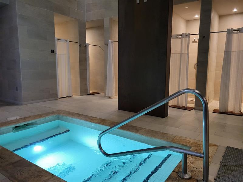 Photo of 1800 Ocean Dr #2709 listing for Sale