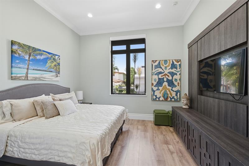 Photo of 720 Isle Of Palms Dr # listing for Sale