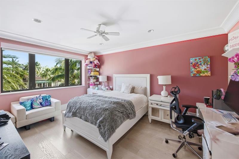 Photo of 720 Isle Of Palms Dr # listing for Sale