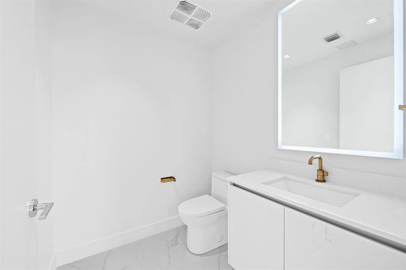 Photo of 700 24th #4007 listing for Sale