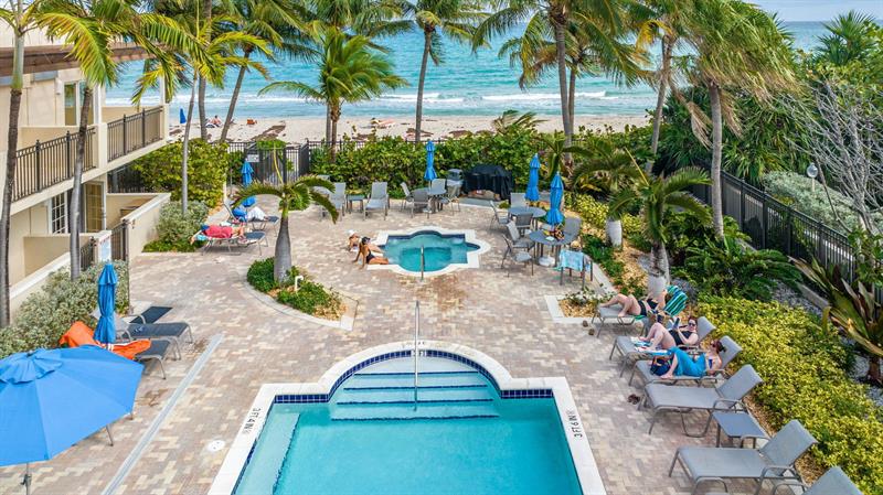 Photo of 2011 Ocean Blvd #1605 listing for Sale