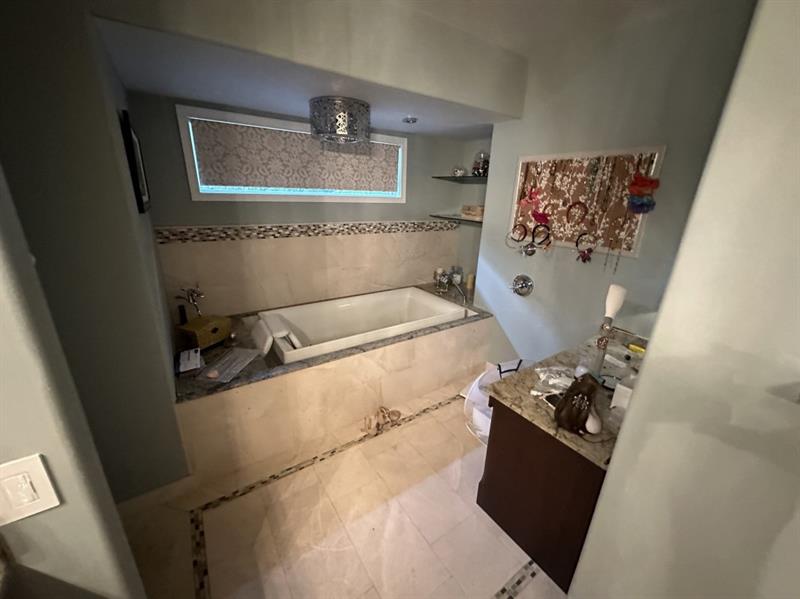 Photo of 418 Alamanda Dr # listing for Sale