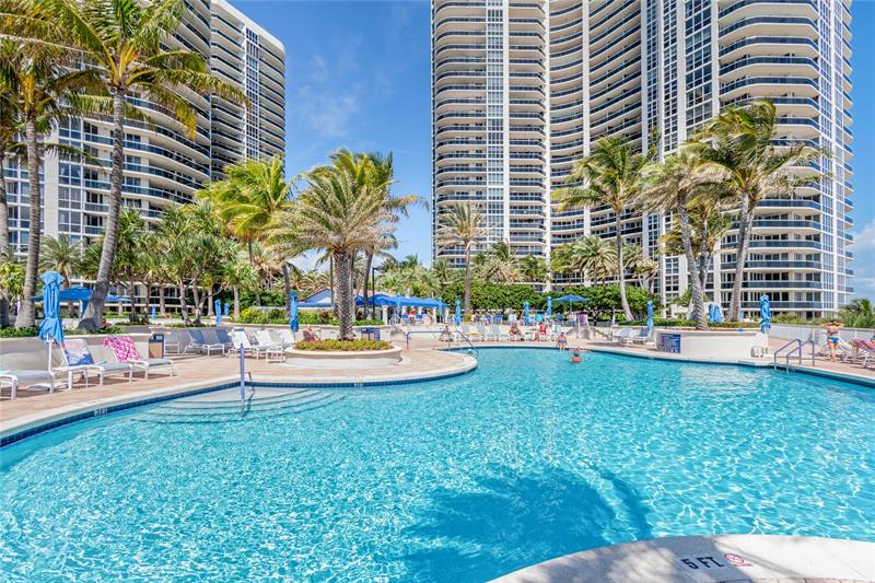Photo of 3100 Ocean Blvd #406 listing for Sale