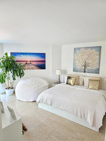 Photo of 16500 Collins Ave #356 listing for Sale