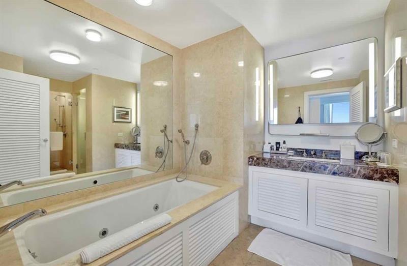 Photo of 1 Fort Lauderdale Beach blvd #1709 listing for Sale