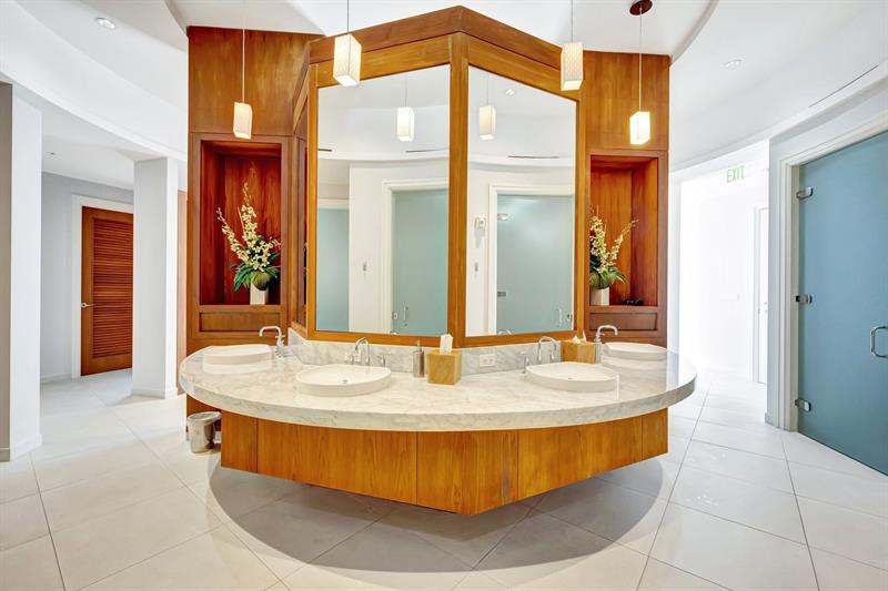 Photo of 1 Ocean bvd #612 listing for Sale