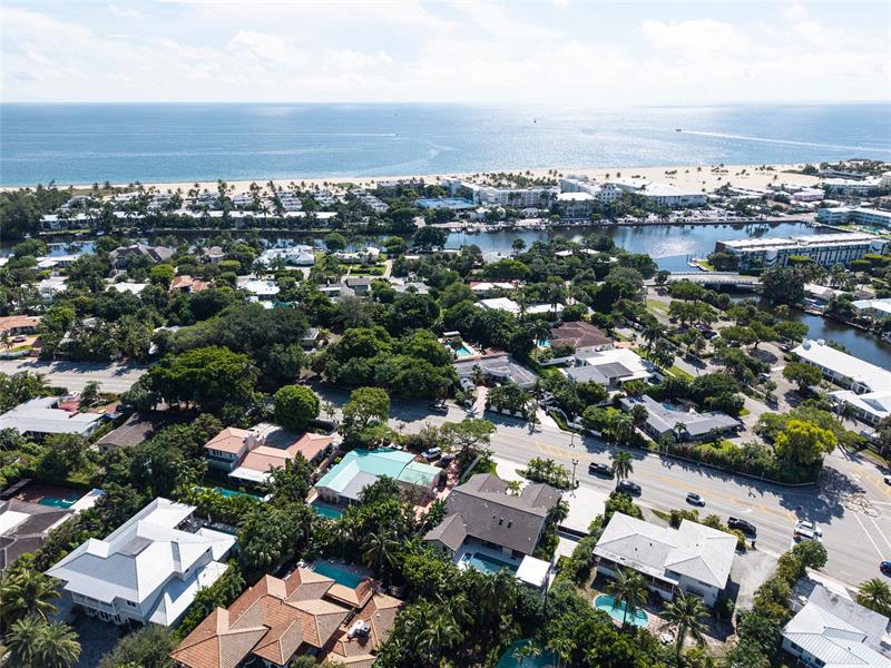 Photo of 1621 Seabreeze Blvd # listing for Sale