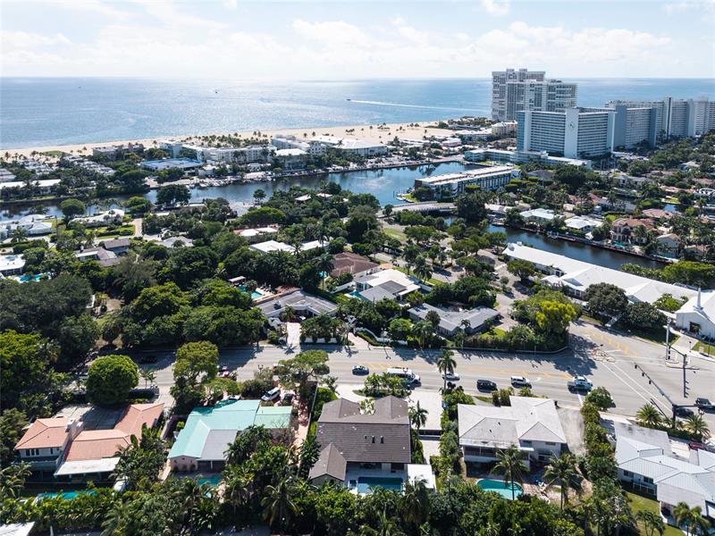 Photo of 1621 Seabreeze Blvd # listing for Sale