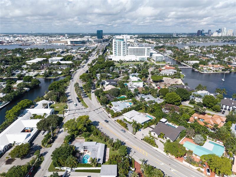 Photo of 1621 Seabreeze Blvd # listing for Sale