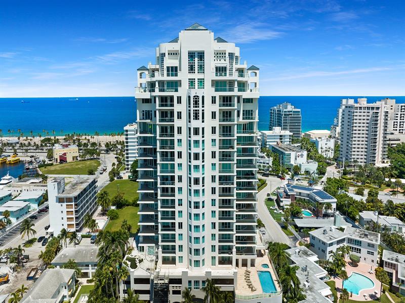 Photo of 3055 Harbor Dr #1402 listing for Sale