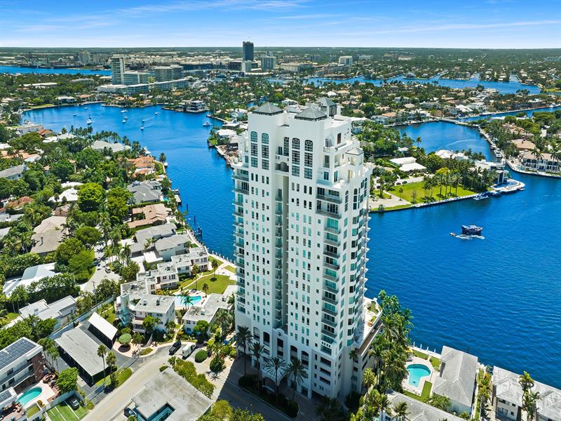 Photo of 3055 Harbor Dr #1402 listing for Sale