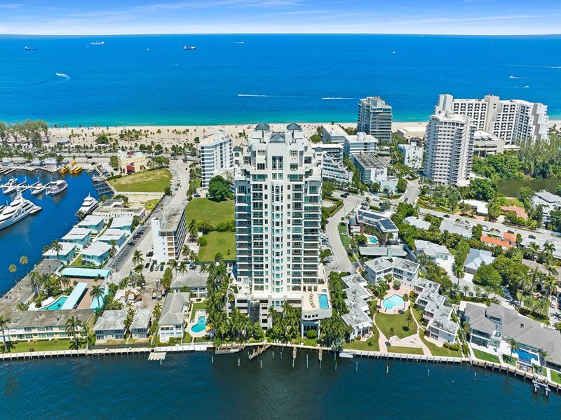 Photo of 3055 Harbor Dr #1402 listing for Sale