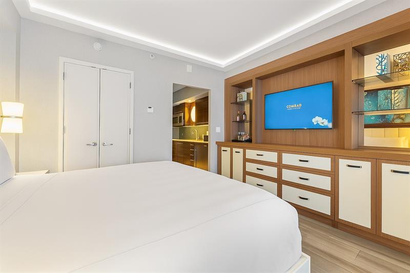 Photo of 551 Fort Lauderdale Beach Blvd #R1810 listing for Sale