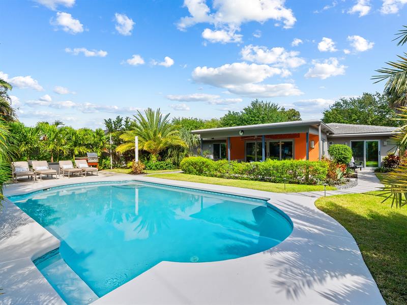 Photo of 2090 54th Ct # listing for Sale