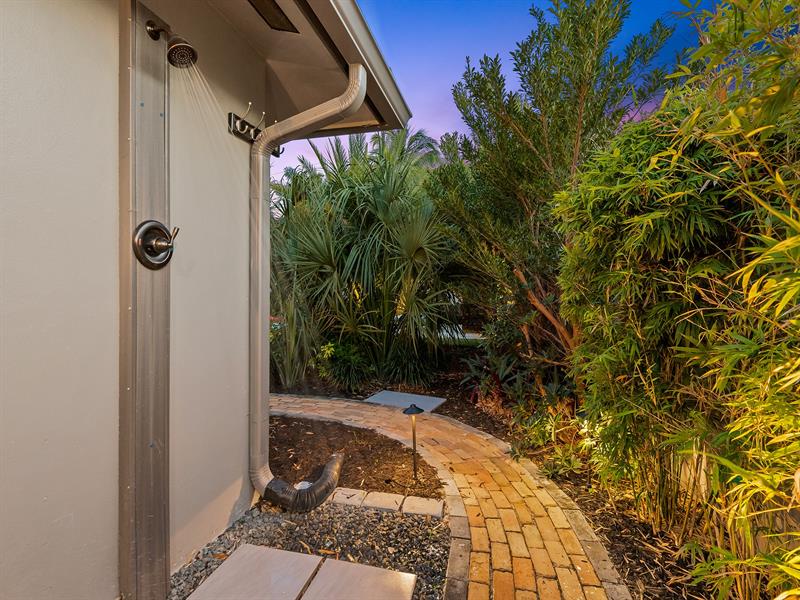 Photo of 2090 54th Ct # listing for Sale