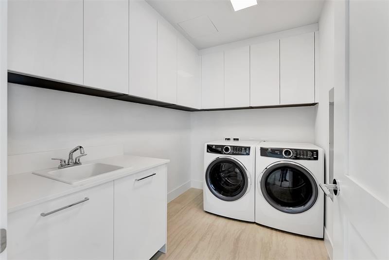 Photo of 153 Seabreeze Blvd #902-S listing for Sale