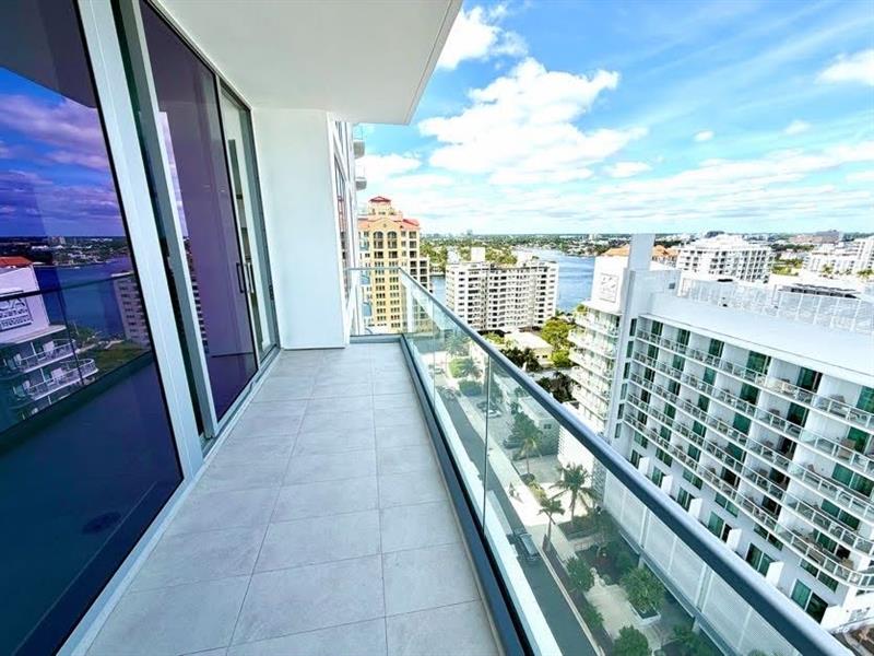 Photo of 151 Seabreeze blv #E-1204 listing for Sale