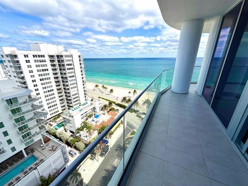 Photo of 151 Seabreeze blv #E-1204 listing for Sale