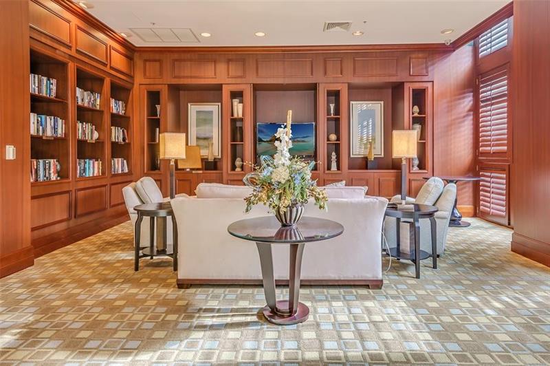 Photo of 347 New River Dr E #2105 listing for Sale