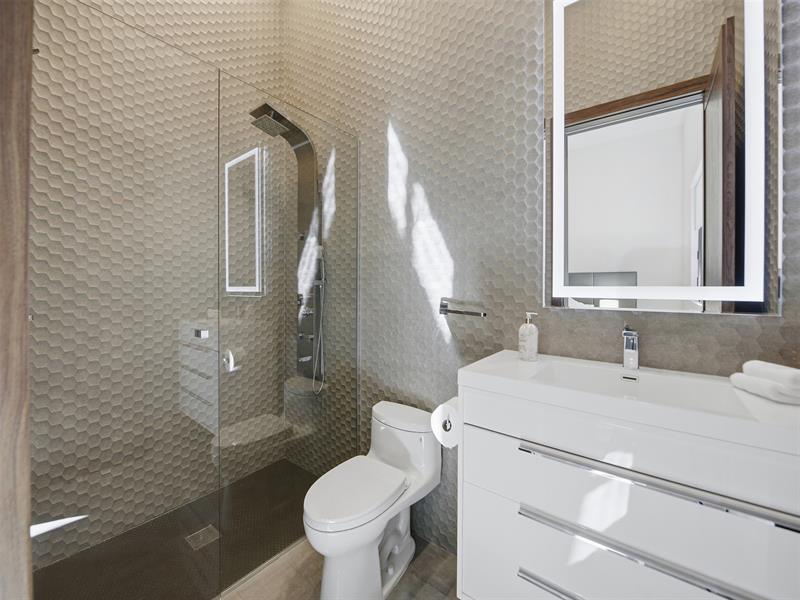 Photo of 2213 37th Dr # listing for Sale