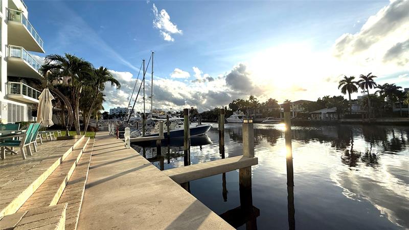 Photo of 45 Hendricks Isle #403 listing for Sale