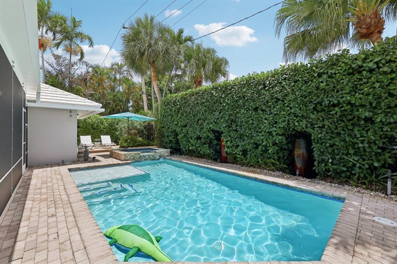 Photo of 2510 47th St # listing for Sale